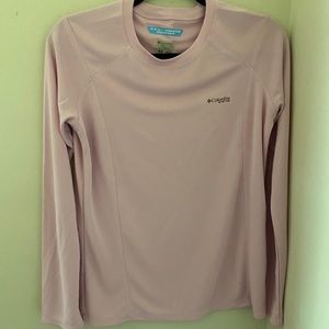 Long sleeve athletic shirt